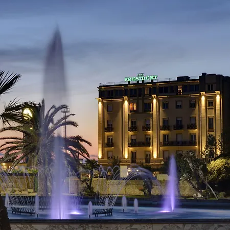 호텔 프레지던트