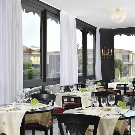 프레지던트 4* 비아레지오