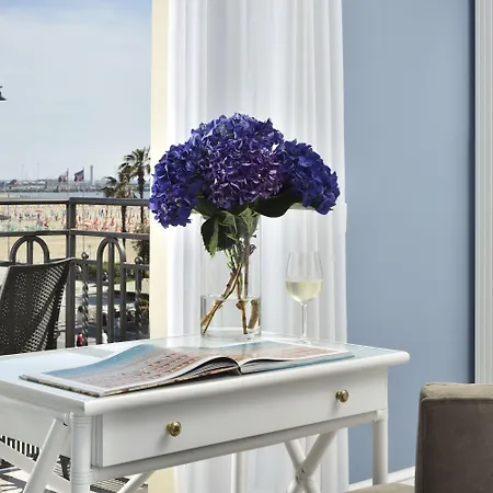 프레지던트 호텔 4*