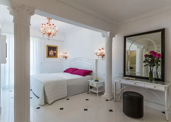 总统酒店 4* 维亚雷焦